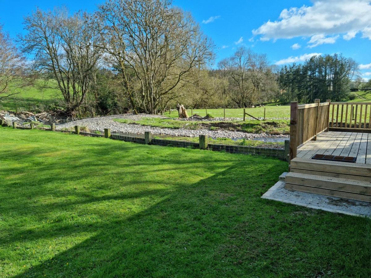 Riverside Cabin In Shropshire オスウェストリー エクステリア 写真
